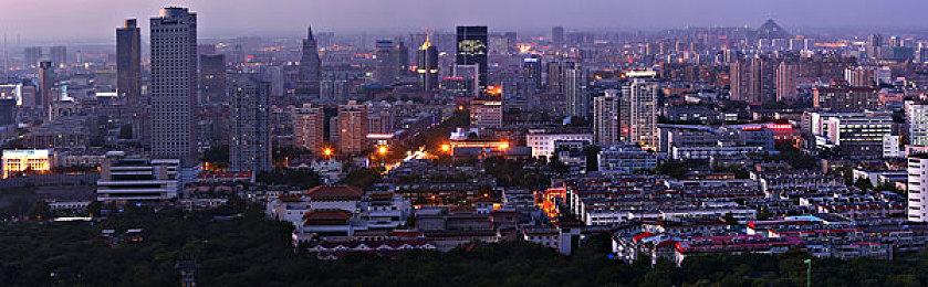 《怪物猎人 崛起》发布任务“金狮狂怒” 完成可获得奔跑姿势